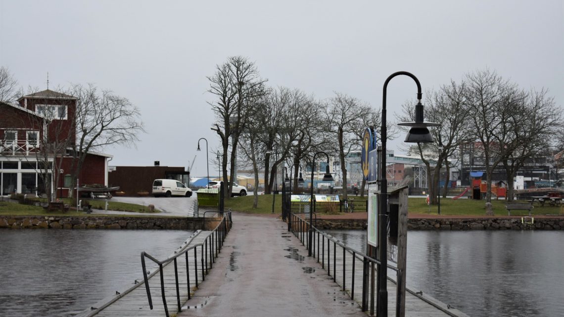 Förslag: Bygg en ny bro till Badholmen i Oskarshamn Förslag: Bygg en ny bro till Badholmen i Oskarshamn