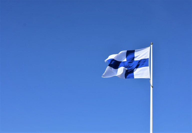 Finlands flagga