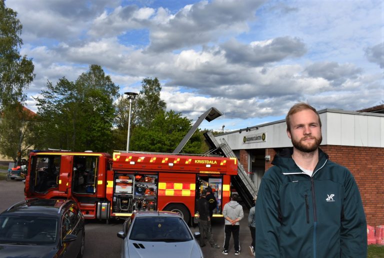 Räddningstjänsten utanför Kristdala brandstation