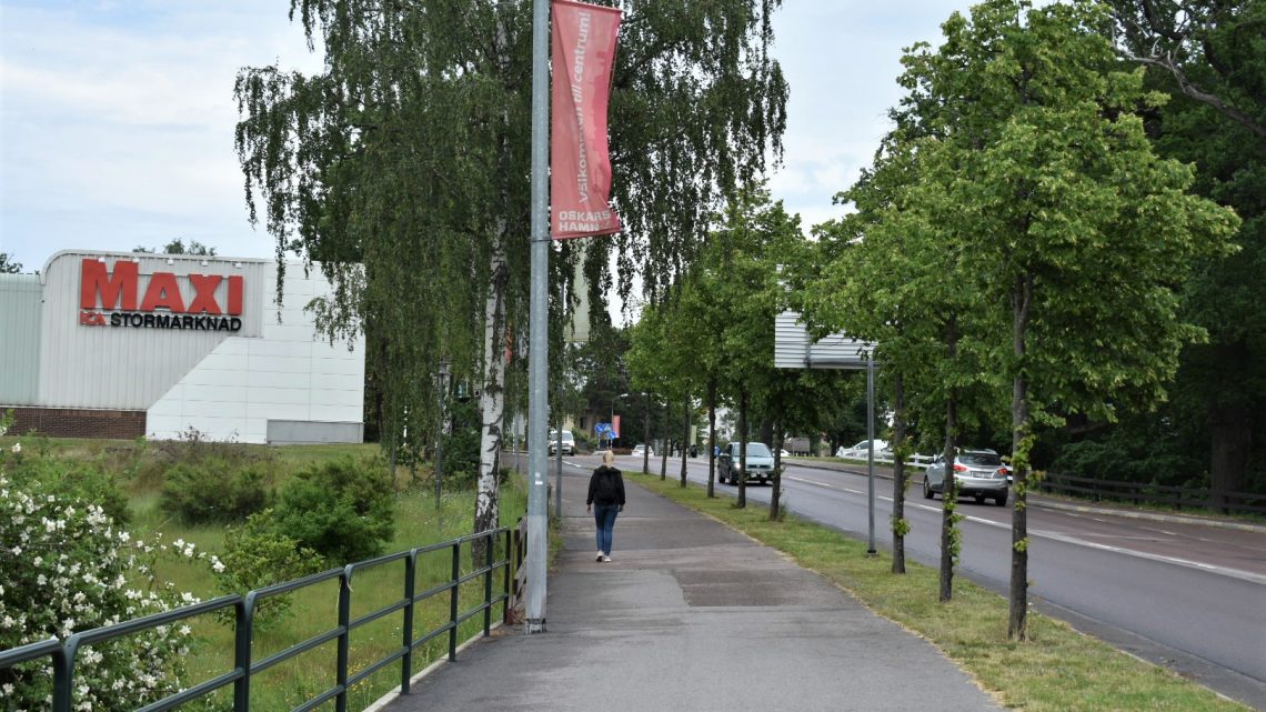 Åtal: En man i 45-årsåldern stal batterier på Ica Maxi i Oskarshamn Åtal: En man i 45-årsåldern stal batterier på Ica Maxi i Oskarshamn