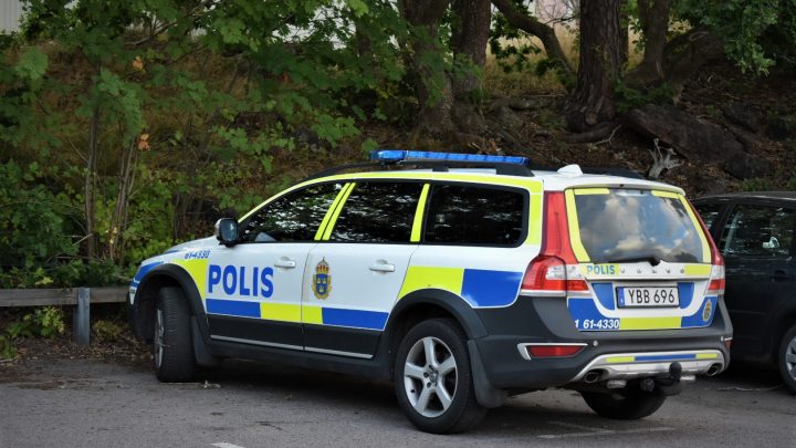 Bild på polisbil parkerad i Kristineberg