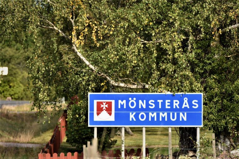 Vägskylt Mönsterås kommun