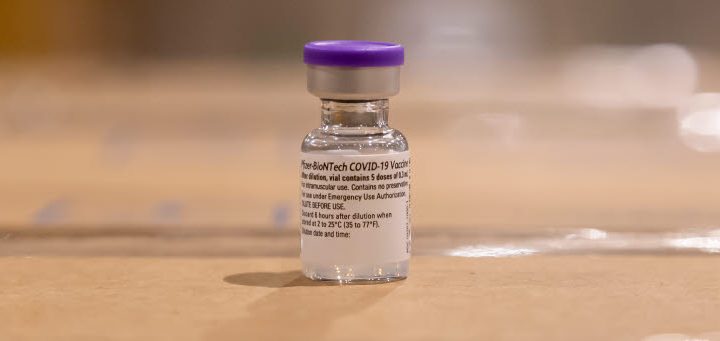 Burk med Covid-19 vaccin