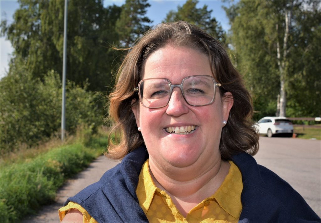 Karin Helmersson, från Orrefors, är regionpolitiker i Region Kalmar län.