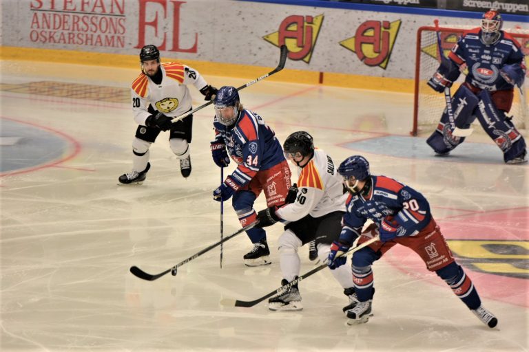 Bild från en ishockeymatch mellan IK Oskarshamn och Brynäs IF