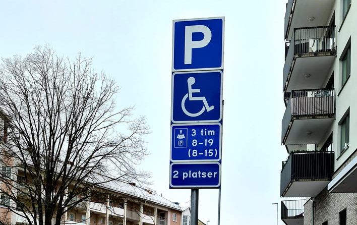 P-skylt för handikapparkering med 3 timmar