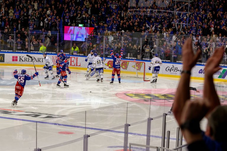 IK Oskarshamn har precis gjort 2-0 i en åttondelsfinal mot Leksands IF