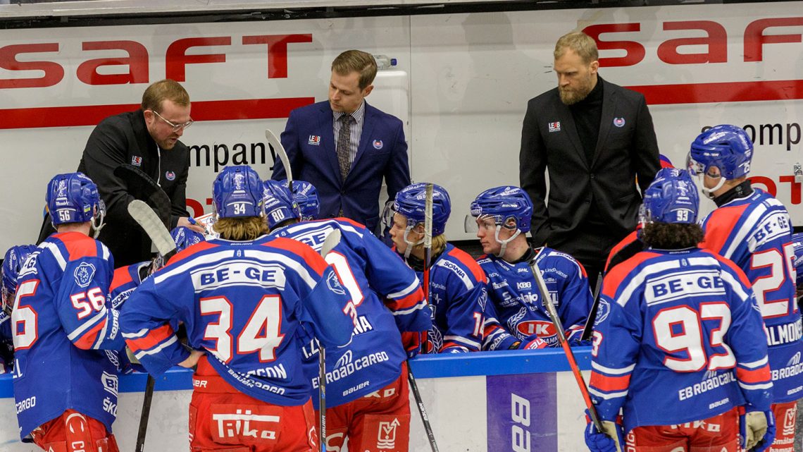 ”Jag måste säga att jag tycker att det känns lite nedlåtande nu när alla hyllar lilla IK Oskarshamn” ”Jag måste säga att jag tycker att det känns lite nedlåtande nu när alla hyllar lilla IK Oskarshamn”