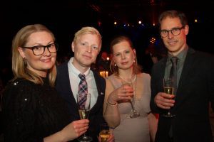 Emelie och Benny Sjösteen från Bildväxlarna såg fram emot att träffa Oskarshamnare. Sara och Emil Jörgensen fick personlig inbjudan eftersom de är nyinflyttade.