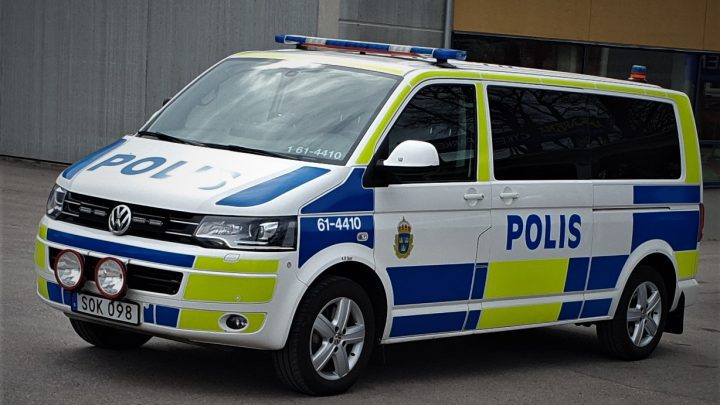Polisbuss vid Arena Oskarshamn