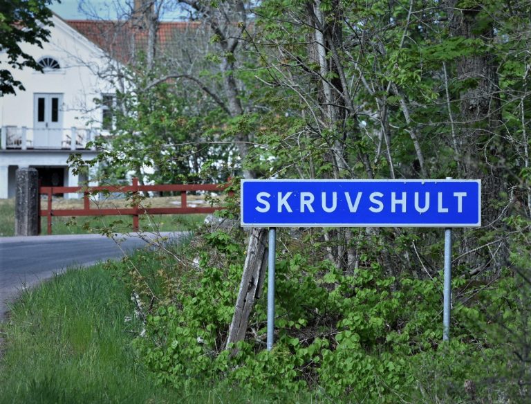 Ortsskylt Skruvshult