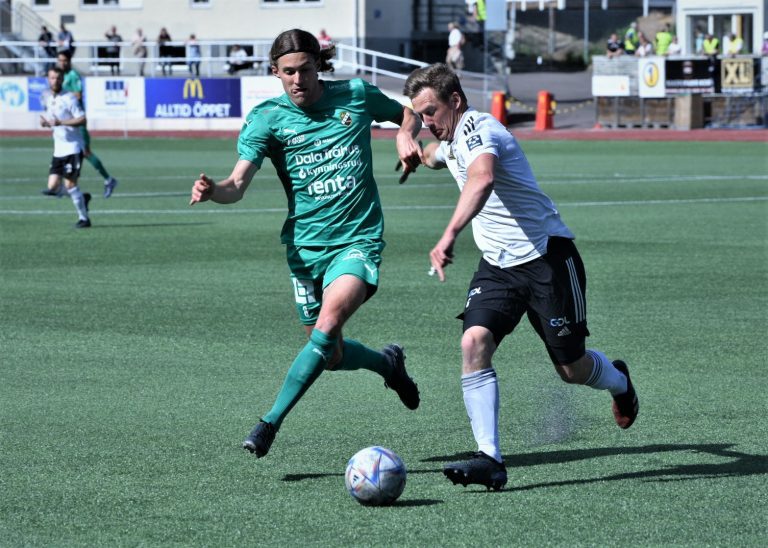 Fotbollsmatch mellan Oskarshamns AIK och Ljungskile