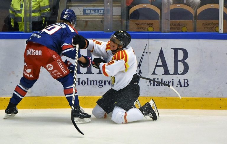 Juuso Riikola, IK Oskarshamn, och Anton Rödin, Brynäs IF