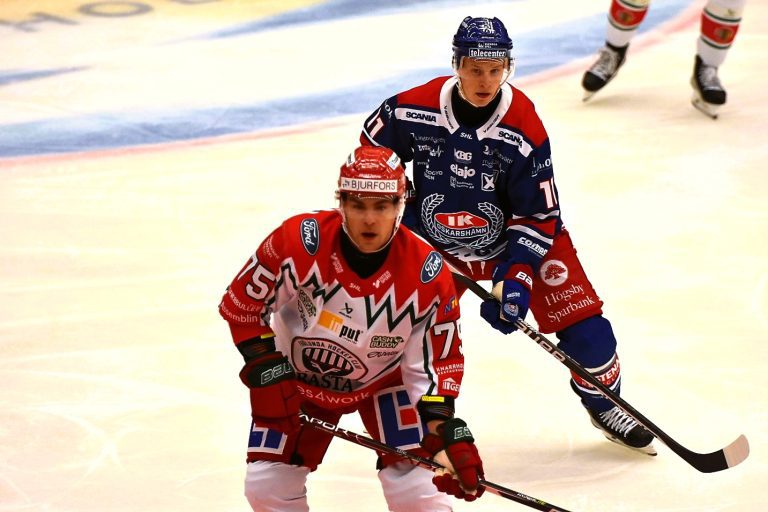 Radan Lenc, Frölunda, och Antti Suomela, IK Oskarshamn.