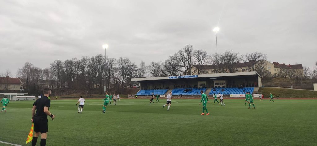 Fotbollsmatch mellan Oskarshamns AIK och BK Olympic på Arena Oskarshamn