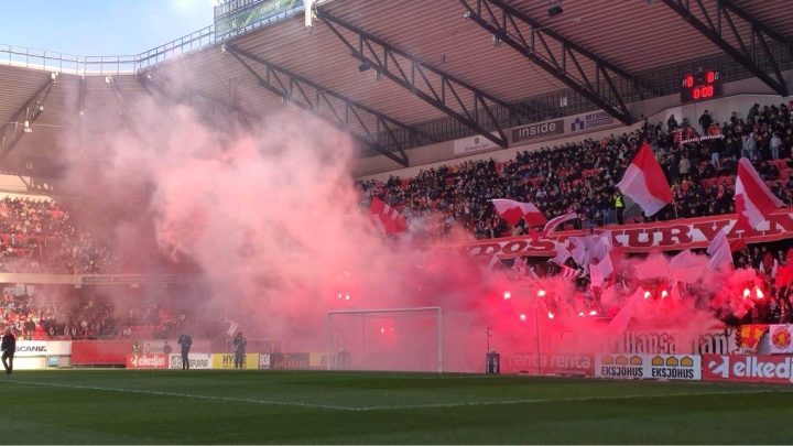 Kalmar FF-klacken på Guldfågeln Arena, innan en match mot IFK Göteborg