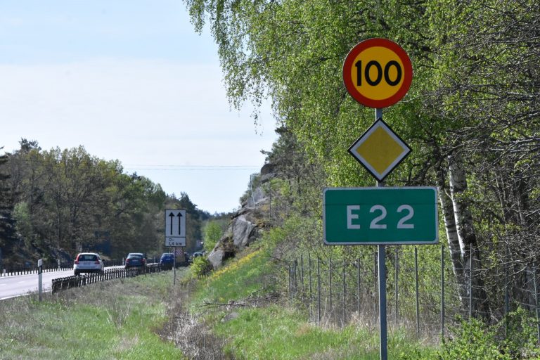 E22, Påskallavik