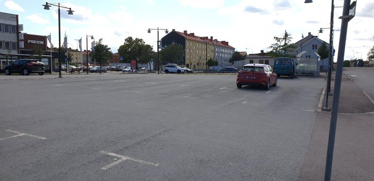 Parkeringen mittemot Forum i Oskarshamn
