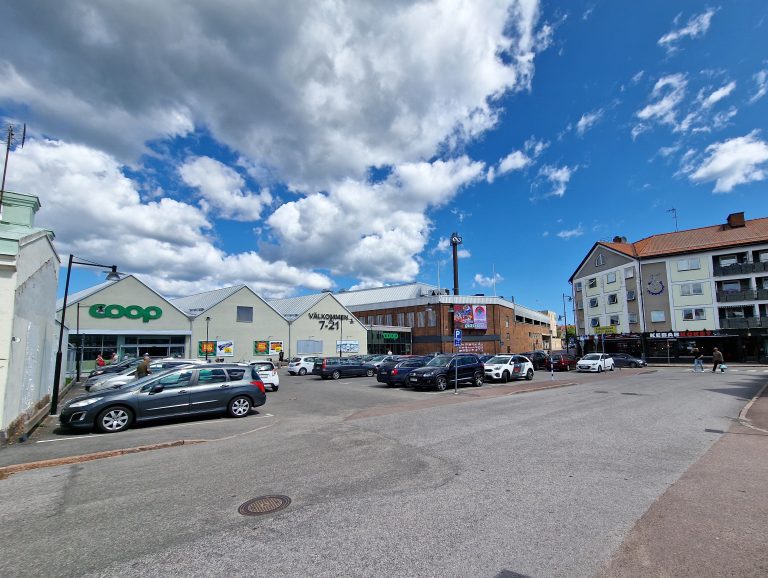 Parkering vid Coop Flanaden i Oskarshamn