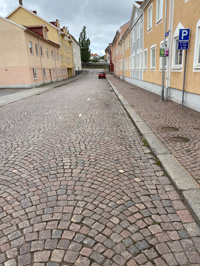 Tomt på bilar på parkeringsplatser i Oskarshamn