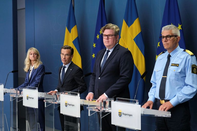Säkerhetspolischef Charlotte von Essen , statsminister Ulf Kristersson, justitieminister Gunnar Strömmer, och rikspolischef Anders Thornberg