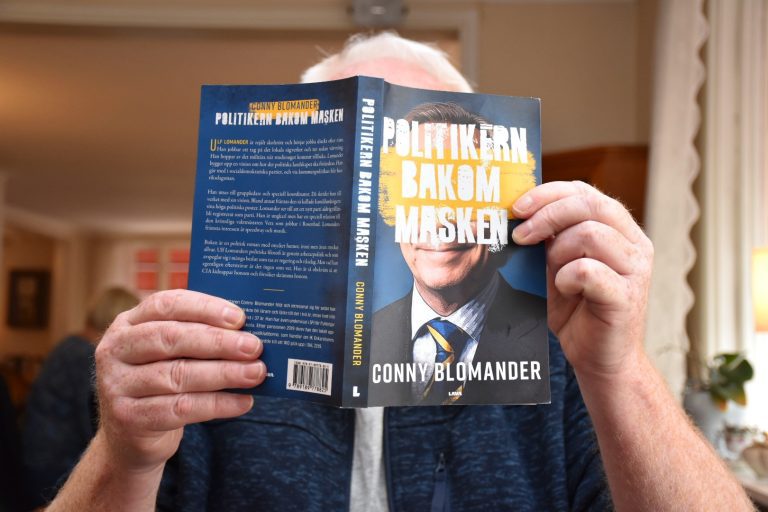 Conny Blomander, journalist och författare