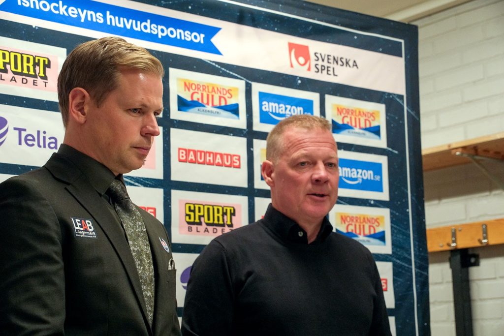 Martin Filander, huvudtränare i IK Oskarshamn, och Henrik Stridh, assisterande tränare i Luleå