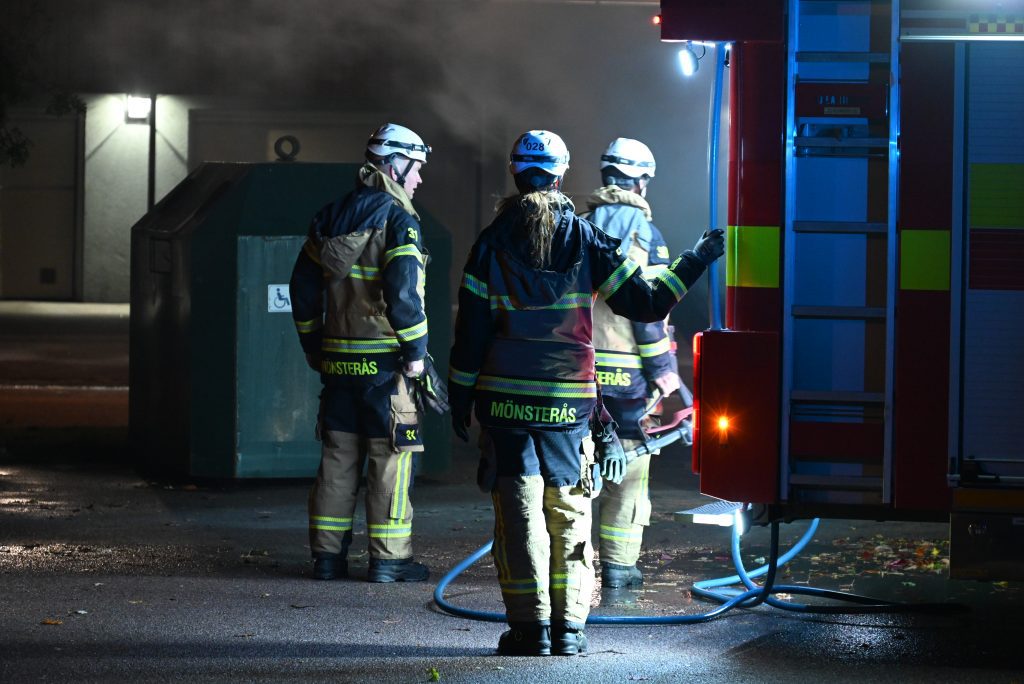Containerbrand på Kvarngatan i Mönsterås