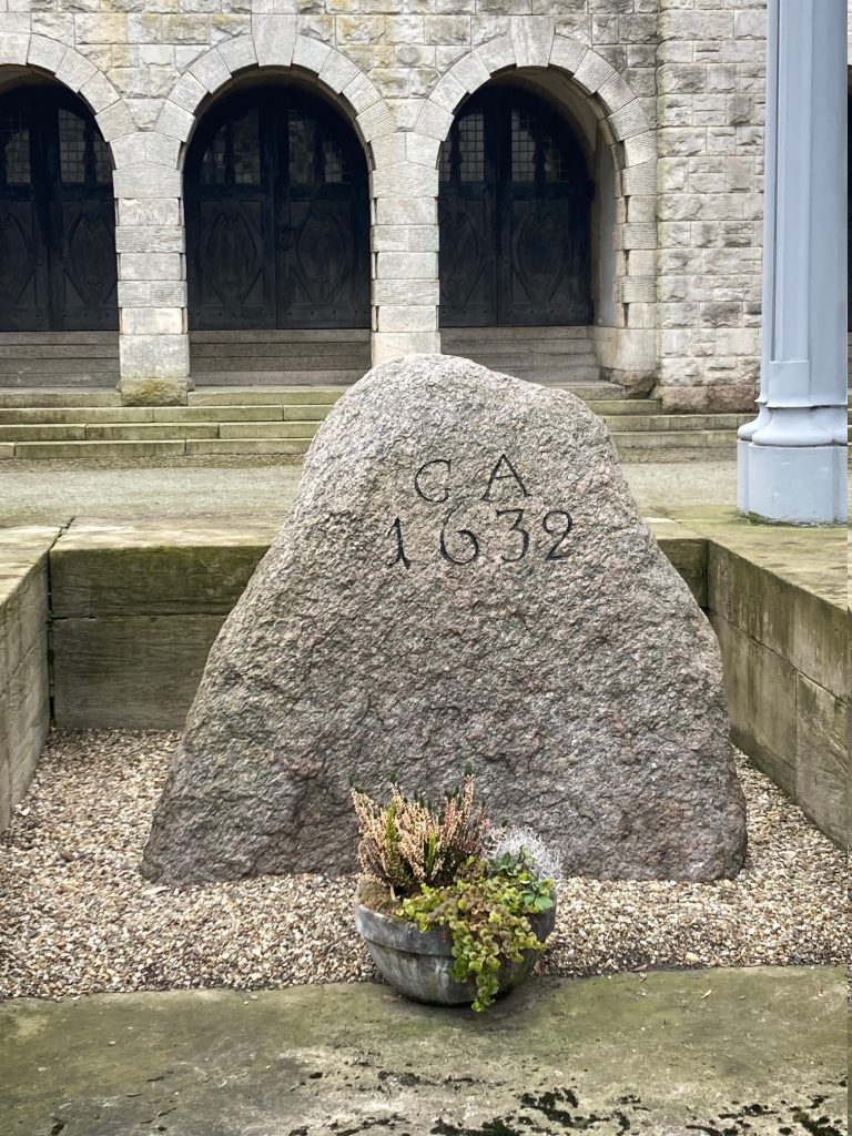 Stenen som visar var Gustav II Adolf dog
