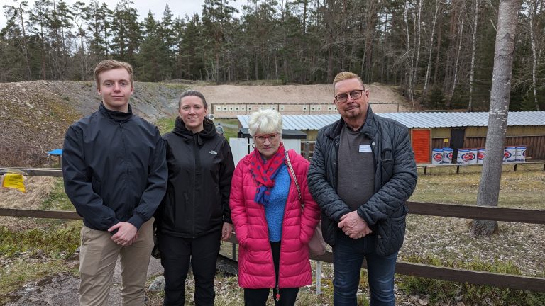 Anton Liljegren Johansson, Johanna Bäckström Wörmke, Marie-Louise Svensson och Leif Axelsson, Ungsvenskarna och Sverigedemokraterna i Oskarshamns kommun.