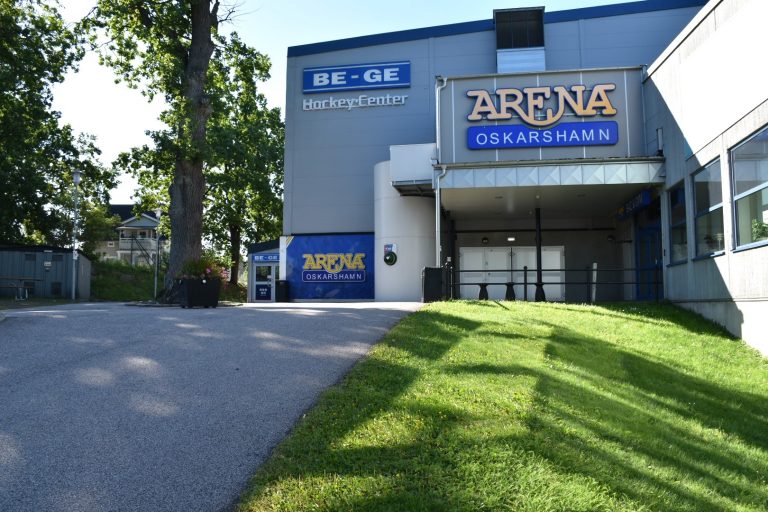 Arena Oskarshamn och Be-Ge Hockey Center, Oskarshamns ishall.