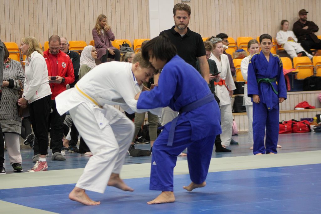 Melwin Svensson Locxter Judo Oskarshamn mot klubbkompisen Joel Andersson