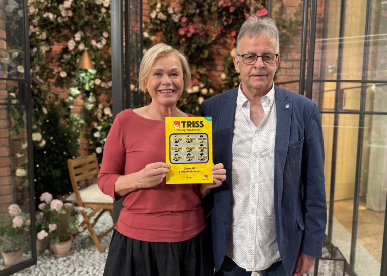 Birgit skrapade fram en Trissvinst i TV4 Nyhetsmorgon. Foto: Svenska Spel
