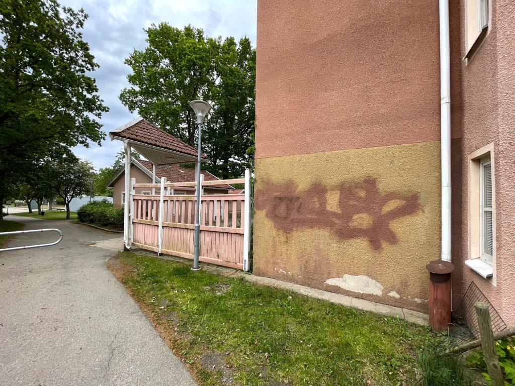 Byggebos bostadsområde i Kristineberg förfaller. Foto: Peter A Rosén