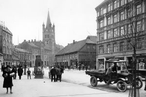 Grønlandsleiret sett mot Grønland kirke i 1928