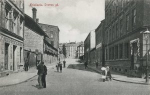 Postkort som viser Sverres gate i Tøyen i Oslo i 1905.