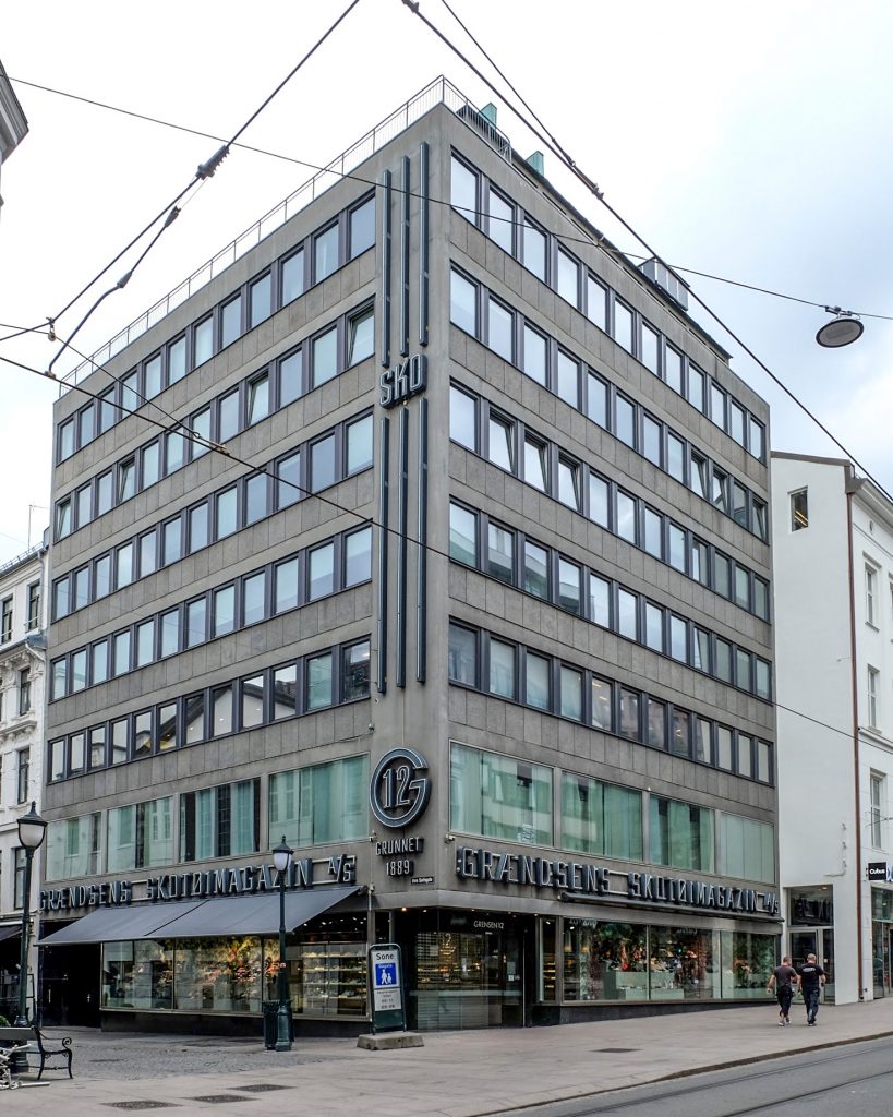 Grensen 12 - Grændsens Skotøimagazin – Oslogeek.no