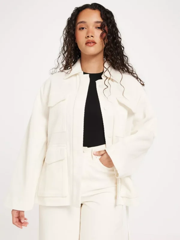 Gina Tricot - Syys- & Kevättakit - Offwhite - Belted Shirt Jacket - Takit
