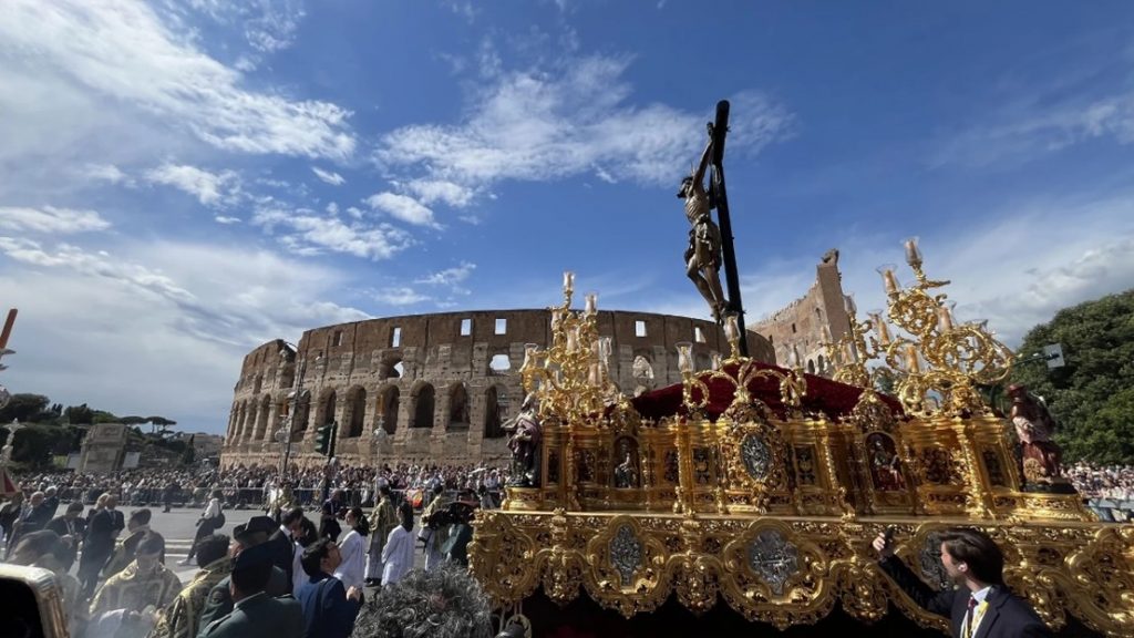 Otayco fabrica para DSV los moldes de polietileno para el traslado del Cristo del Cachorro de Sevilla y la Virgen de la Esperanza de Málaga a Roma - Otayco Industrial Otayco fabrica para DSV los moldes de polietileno para el traslado del Cristo del Cachorro de Sevilla y la Virgen de la Esperanza de Málaga a Roma - Otayco Industrial