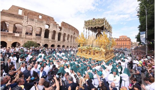 Otayco fabrica para DSV los moldes de polietileno para el traslado del Cristo del Cachorro de Sevilla y la Virgen de la Esperanza de Málaga a Roma - Otayco Industrial Otayco fabrica para DSV los moldes de polietileno para el traslado del Cristo del Cachorro de Sevilla y la Virgen de la Esperanza de Málaga a Roma - Otayco Industrial