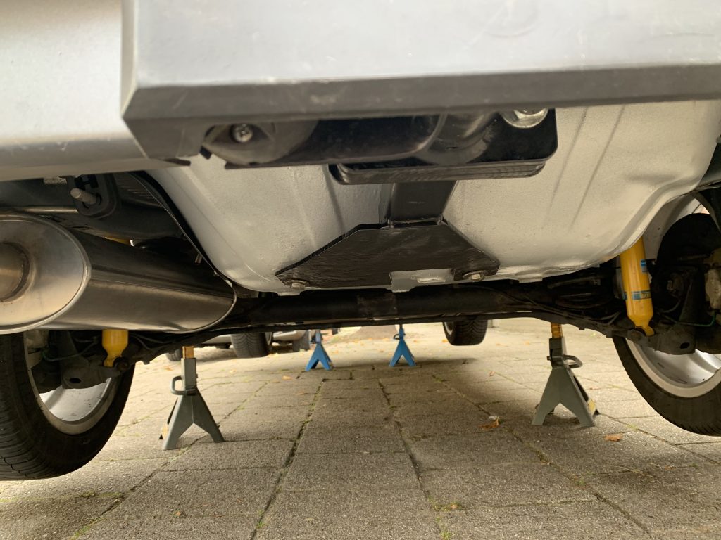 9-3 Aero Turbo exhaust, tow hook