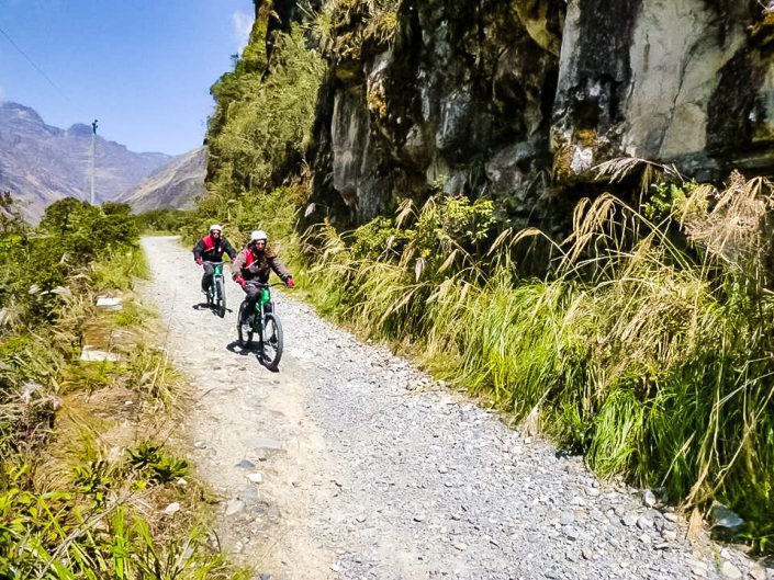 bolivia, Bolivien, death road, Todesstraße, downhill, gravity biking, mountainbike, la Paz, la Cumbre, Yolosa