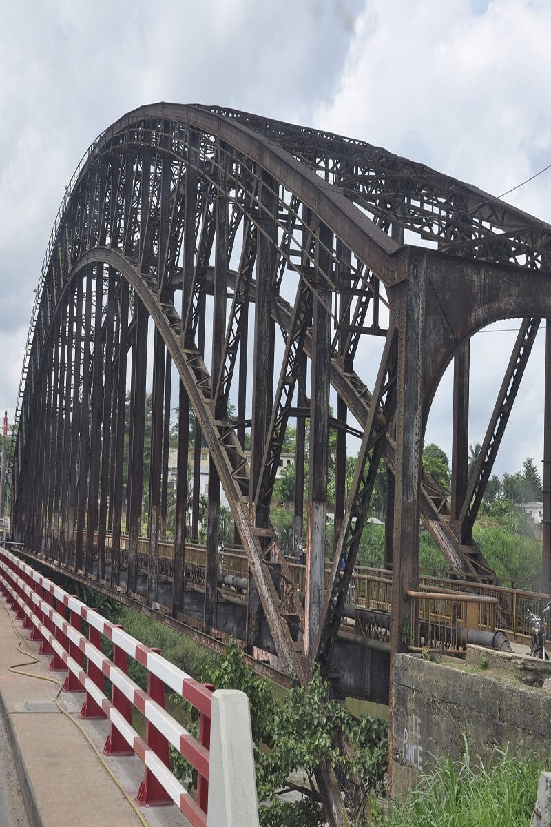 le pont allemend d'Edea sur le fleuve Sanaga