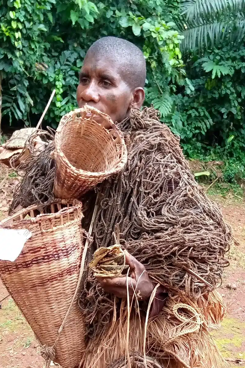 Baka pygmy hunter heading for the forest