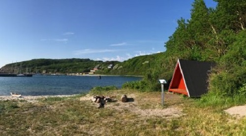 shelter ved vandet shelter ved havet Bornholm Hammer Havn Kystshelter