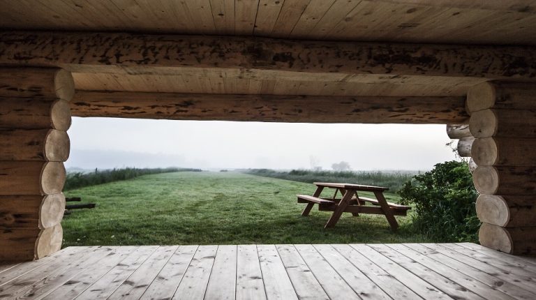 shelter ved vandet havet østjylland Uggelhuse Naturpark Randers Fjord Jesper Rais