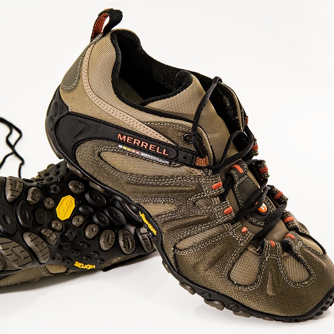 outdoor grej vandresko-merrell-salomon-de-bedste-sko-til-hiking (1)