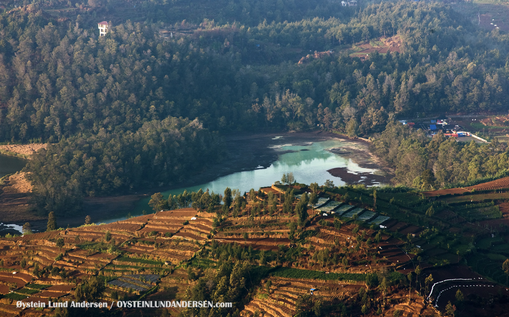 Dieng-Plataeu Lake Telaga Warna Volcanic-Lake