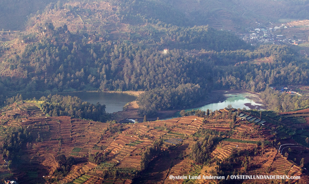 Dieng-Plataeu Lake Telaga Warna Volcanic-Lake