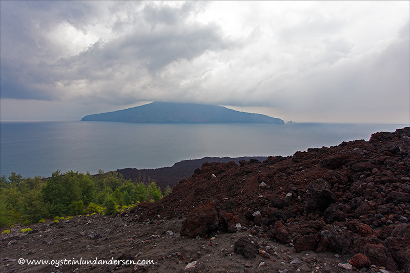 Krakatau-volcano-november-2013(IMG_5862)